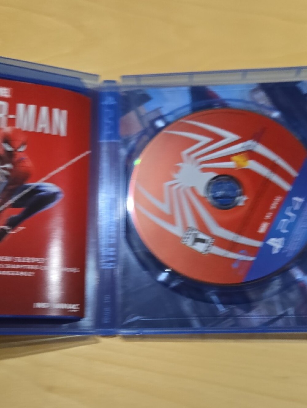Sony PS4 Marvel Spider-Man - Blue Case with Red Cover Art - Picture 3 of 5